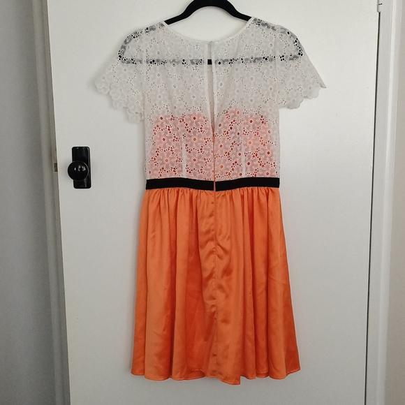 🟡 Review Silky Orange Dress with White Lace Overlay Top - Size 10 - Picture 2 of 6